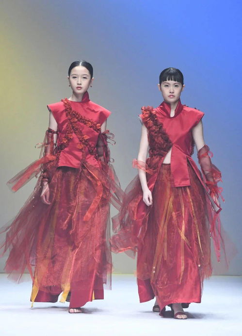 2021大学生时装周第二日 多元地域文化交织的青春设计盛宴