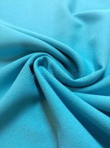 轻薄透气新选择 乱麻四面弹面料的时尚魅力