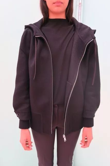 2018春夏女装订货会针织面料趋势解析 潮流卫衣的材质革新